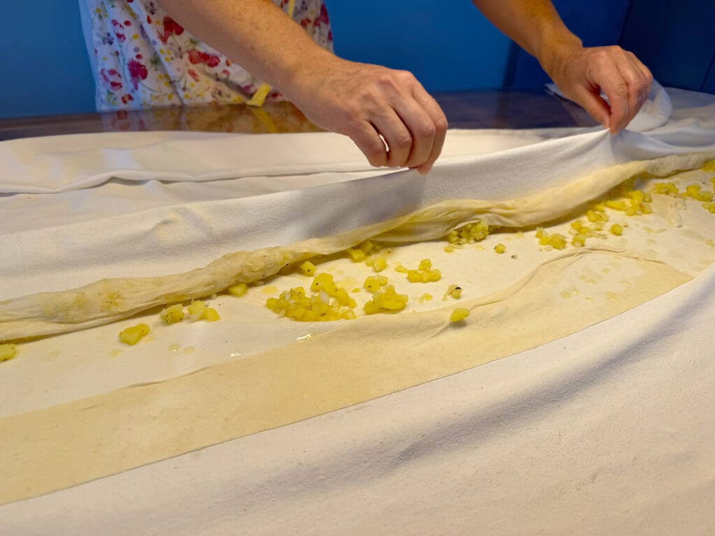Teig wird belegt