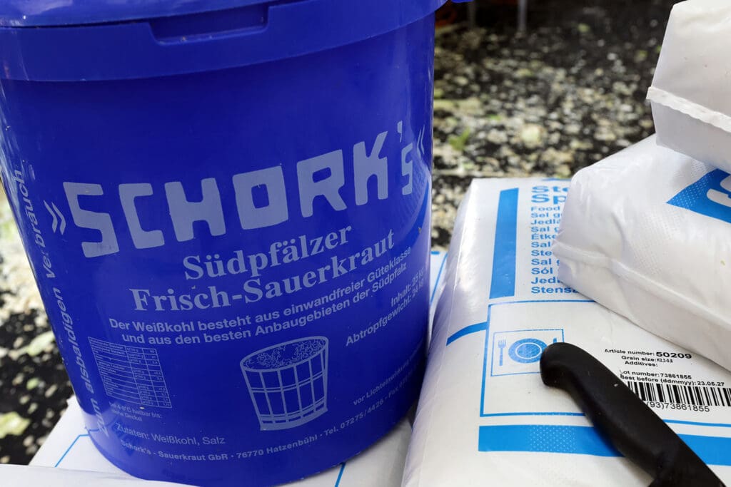 Sauerkraut im Eimer