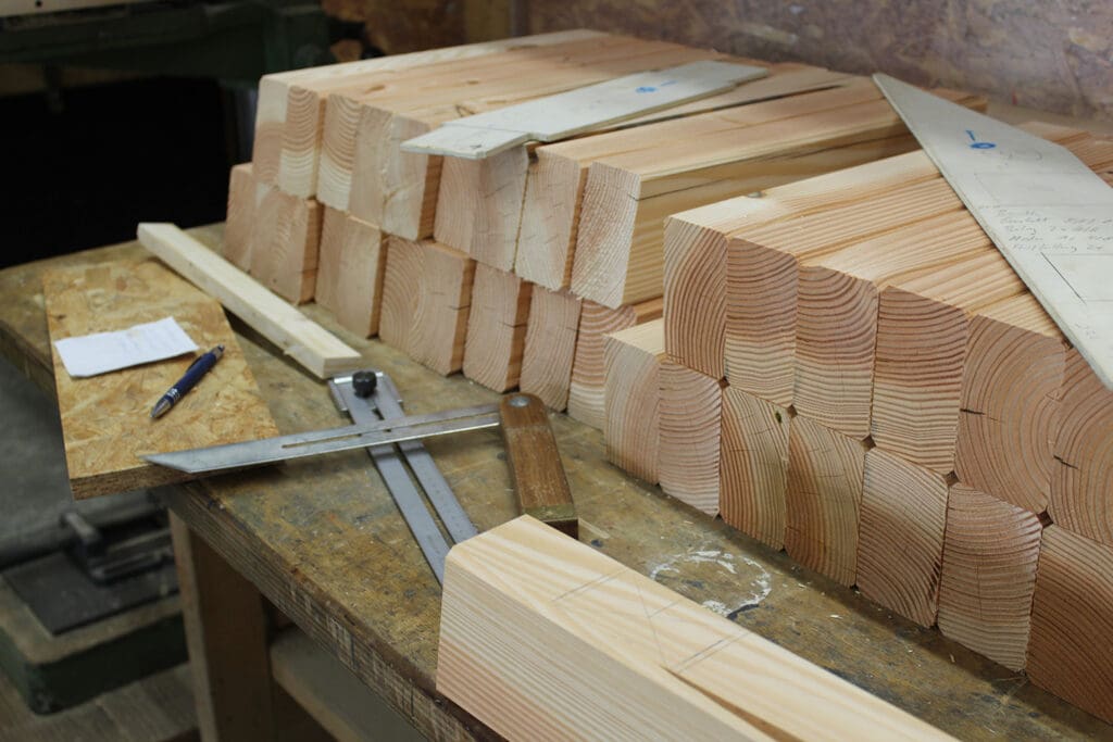 Bauteile für eine Sitzbank