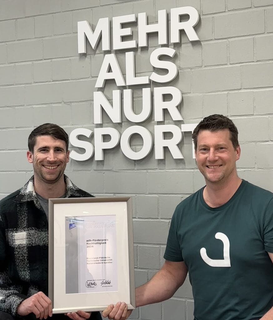 Malte Prietz und Max
Sprenger freuen sich über den Nachhaltigkeitspreis.