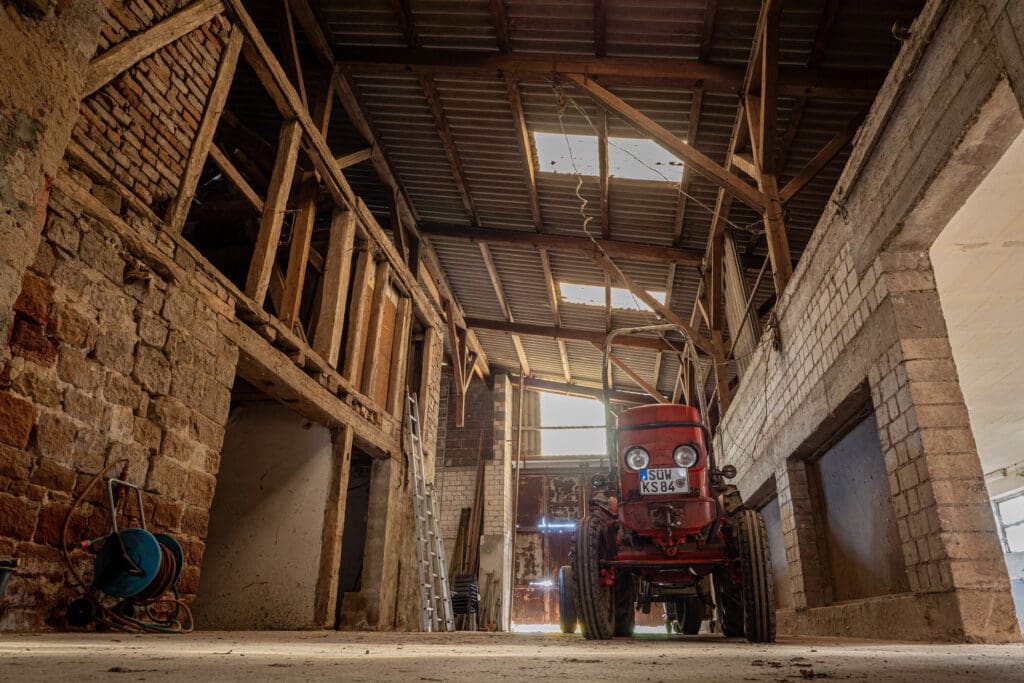 Scheune des Wohnprojekts von innen