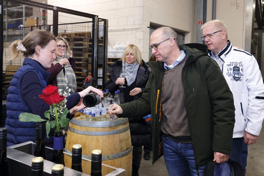 Anna-Lisa Lütge, Simone Kiefer, Julia Reichelt (VielPfalz), Michael
Leschnig und Burkhard Laudenbach (Rechtsanwaltskanzlei Dorothea
Laudenbach)