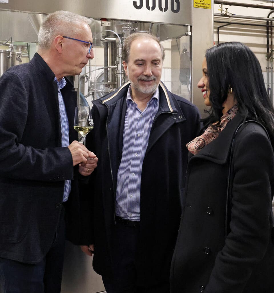 Michael Dostal, Dr. Hans-Günther Clev (Zukunfts-
Region Westpfalz) und Partnerin